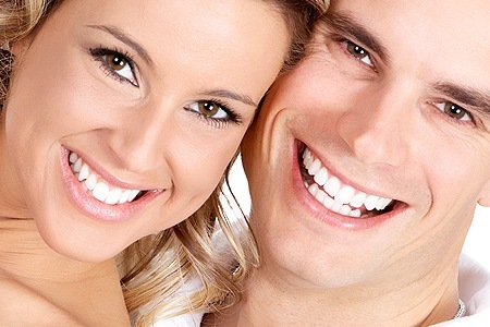 Deixe seu sorriso lindo com o clareamento dental